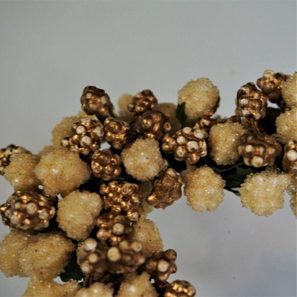 Christmas Candle Ring Frosted Gold Glitter Heart Shaped Holiday Decor - Picture 4 of 5